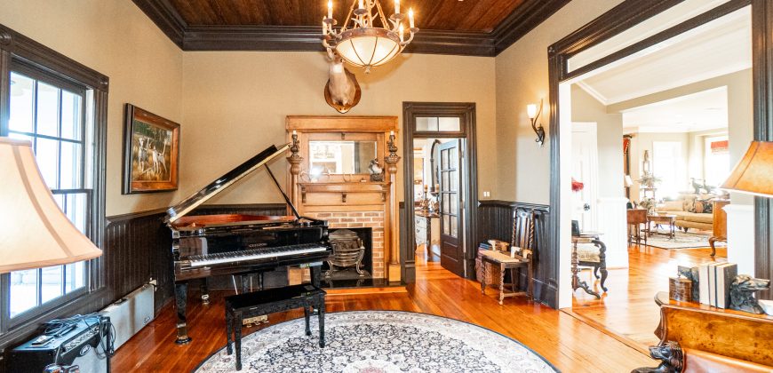 Cedar Creek Lancaster Estate