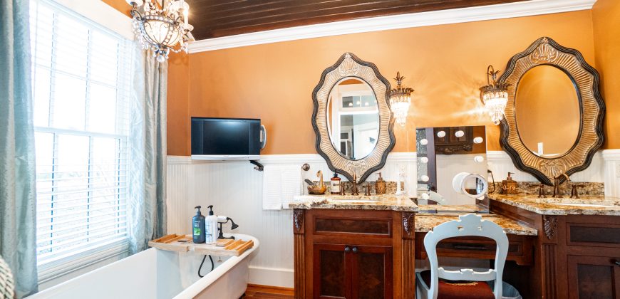 Cedar Creek Lancaster Estate