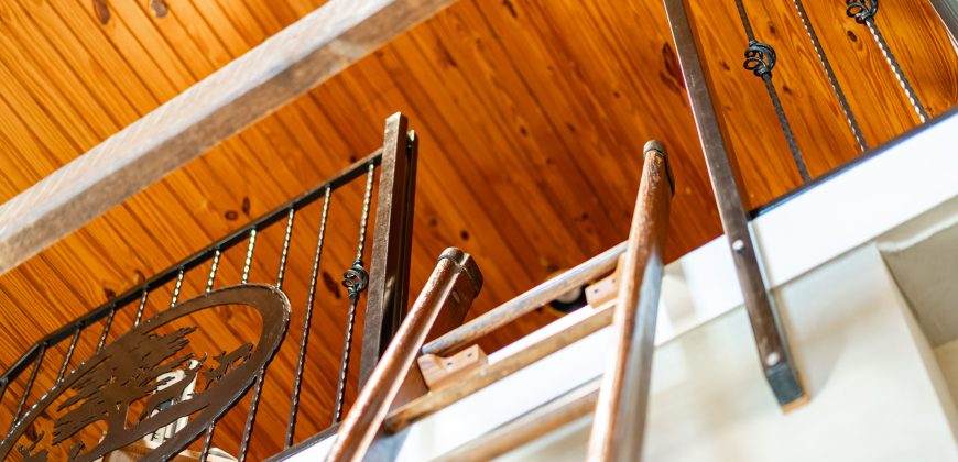 Cedar Creek Lancaster Estate