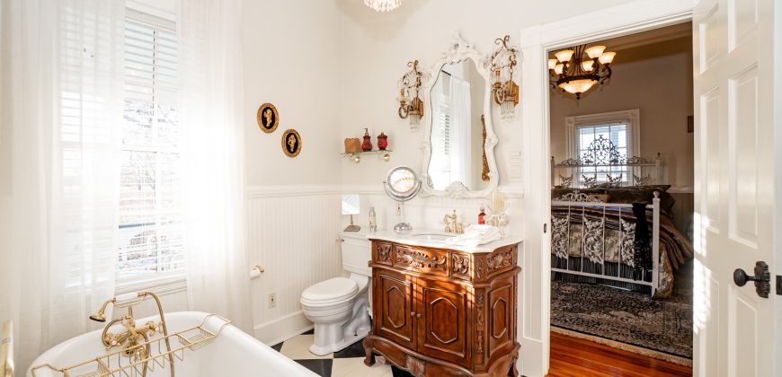 Cedar Creek Lancaster Estate